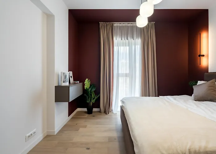 Ace Of Hearts 1 Bedroom Apartment,parking, Fast Wi-fi In One Cotroceni Διαμέρισμα *