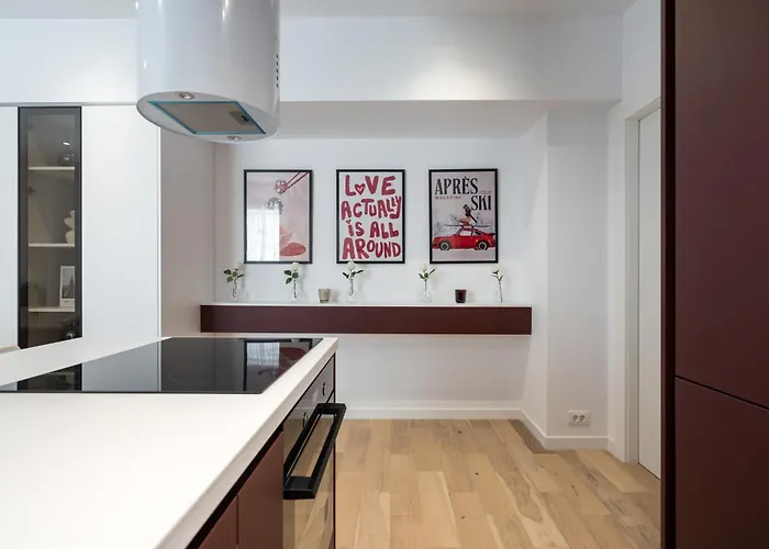 Ace Of Hearts 1 Bedroom Apartment,parking, Fast Wi-fi In One Cotroceni Διαμέρισμα *
