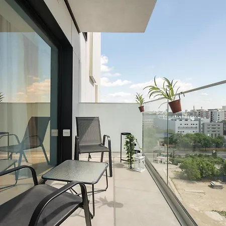 Ace Of Hearts 1 Bedroom Apartment,parking, Fast Wi-fi In One Cotroceni Διαμέρισμα *