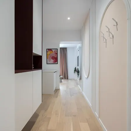 Apartment Ace Of Hearts 1 Bedroom Apartment,parking, Fast Wi-fi In One Cotroceni *