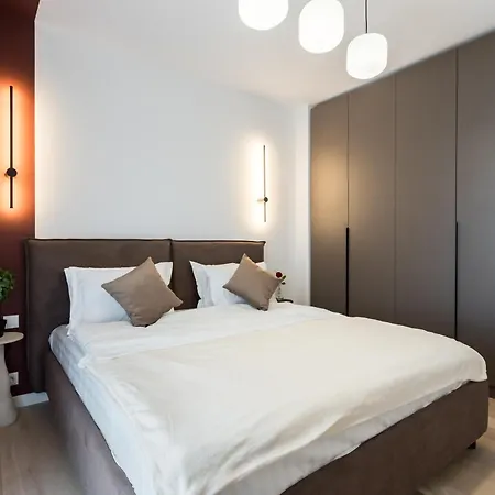 Ace Of Hearts 1 Bedroom Apartment,parking, Fast Wi-fi In One Cotroceni