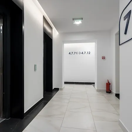 Ace Of Hearts 1 Bedroom Apartment,parking, Fast Wi-fi In One Cotroceni * Bucharest