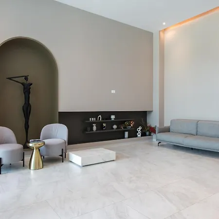 Ace Of Hearts 1 Bedroom Apartment,parking, Fast Wi-fi In One Cotroceni