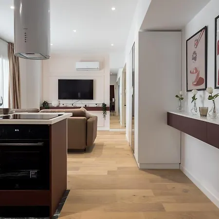 Ace Of Hearts 1 Bedroom Apartment,parking, Fast Wi-fi In One Cotroceni *