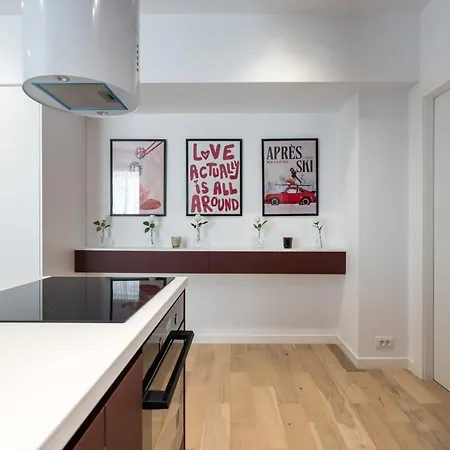 Ace Of Hearts 1 Bedroom Apartment,parking, Fast Wi-fi In One Cotroceni Διαμέρισμα *