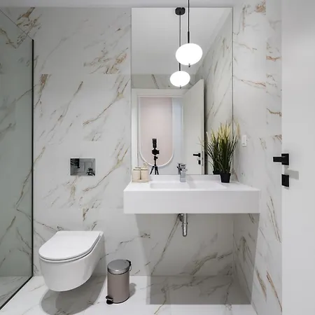 Ace Of Hearts 1 Bedroom Apartment,parking, Fast Wi-fi In One Cotroceni *