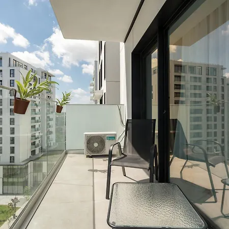 Ace Of Hearts 1 Bedroom Apartment,parking, Fast Wi-fi In One Cotroceni * Bukarest