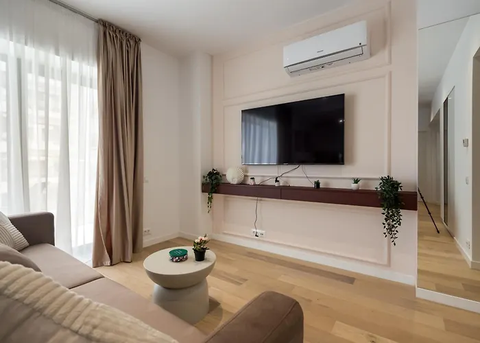 Ace Of Hearts 1 Bedroom Apartment,parking, Fast Wi-fi In One Cotroceni アパート *