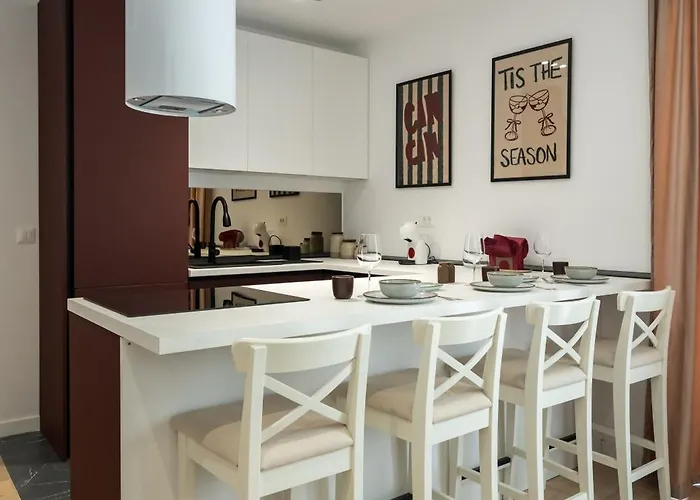 Ace Of Hearts 1 Bedroom Apartment,parking, Fast Wi-fi In One Cotroceni * ブカレスト