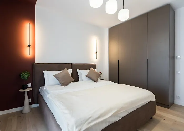 Ace Of Hearts 1 Bedroom Apartment,parking, Fast Wi-fi In One Cotroceni