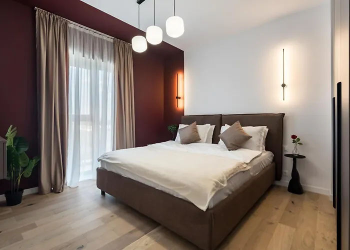 Апартаменти Ace Of Hearts 1 Bedroom Apartment,parking, Fast Wi-fi In One Cotroceni